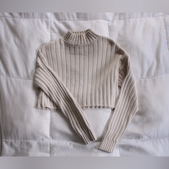 LA Hearts Cropped Sweater (XS) - Picture 2 of 3